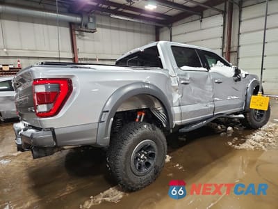 Trzecie zdjęcie samochodu z tyłu: 2022 FORD F150 RAPTOR VIN:1FTFW1RG3NFC43014 - miniatura