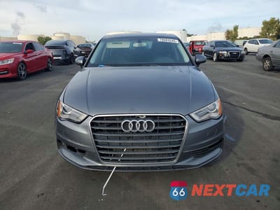 Piąte zdjęcie samochodu w środku: 2015 AUDI A3 PREMIUM VIN:WAUACGFF5F1032121 - miniatura