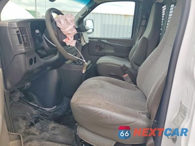 Zdjęcie 7 z 15 samochodu: 2014 GMC SAVANA 2500 CARGO DELIVERY VAN VIN:1GTW7FCA5E1911956 - miniatura