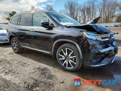 Czwarte zdjęcie samochodu z boku: 2019 HONDA PILOT TOURING VIN:5FNYF6H92KB033531 - miniatura