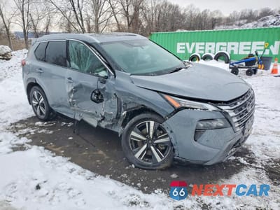 Czwarte zdjęcie samochodu z boku: 2025 NISSAN ROGUE SL VIN:JN8BT3CBXSW427172 - miniatura