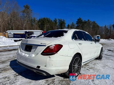 Czwarte zdjęcie samochodu z boku: 2019 MERCEDES-BENZ C 300 4MATIC VIN:55SWF8EB4KU307790 - miniatura