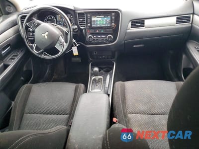 Zdjęcie 8 z 12 samochodu: 2017 MITSUBISHI OUTLANDER ES VIN:JA4AD2A34HZ030195 - miniatura