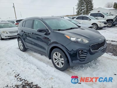 Czwarte zdjęcie samochodu z boku: 2018 KIA SPORTAGE LX VIN:KNDPMCAC8J7446919 - miniatura