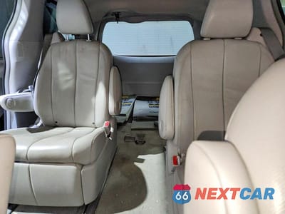 Zdjęcie 10 z 13 samochodu: 2014 TOYOTA SIENNA VIN:5TDDK3DCXES087153 - miniatura