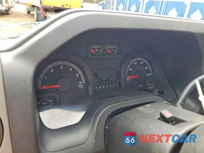 Zdjęcie 9 z 13 samochodu: 2016 FORD E350 BOX TRUCK VIN:1FDWE3FL2GDC25095 - miniatura