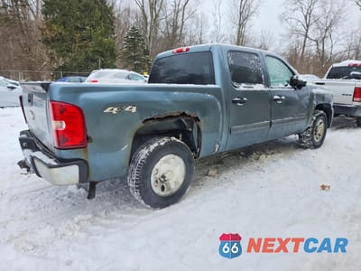 Trzecie zdjęcie samochodu z tyłu: 2011 CHEVROLET SILVERADO K1500 LS VIN:3GCPKREA2BG317517 - miniatura