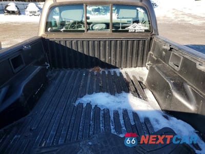 Zdjęcie 10 z 11 samochodu: 2012 TOYOTA TACOMA VIN:5TFNX4CN2CX014834 - miniatura