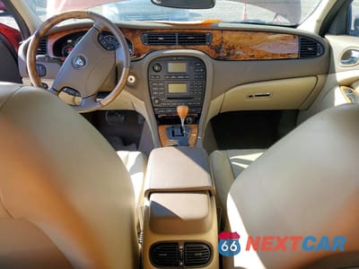 Zdjęcie 8 z 13 samochodu: 2006 JAGUAR S-TYPE VIN:SAJWA01A96FN72609 - miniatura