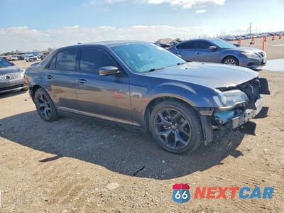 Czwarte zdjęcie samochodu z boku: 2023 CHRYSLER 300 S VIN:2C3CCABGXPH585216 - miniatura