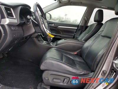 Zdjęcie 7 z 13 samochodu: 2018 TOYOTA HIGHLANDER VIN:5TDJZRFH1JS899171 - miniatura