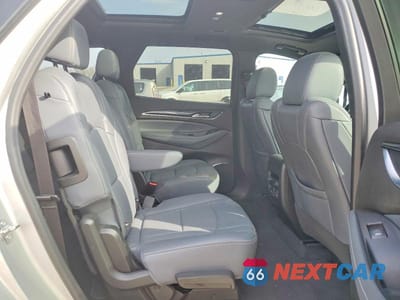 Zdjęcie 11 z 12 samochodu: 2022 BUICK ENCLAVE ESSENCE VIN:5GAERBKW4NJ160006 - miniatura