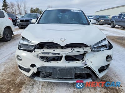 Piąte zdjęcie samochodu w środku: 2018 BMW X1 XDRIVE28I VIN:WBXHT3C33J5K25778 - miniatura