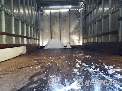 Zdjęcie 11 z 12 samochodu: 2015 ISUZU NPR HD BOX TRUCK VIN:JALC4W164F7005885 - miniatura