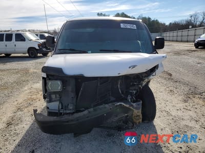 Piąte zdjęcie samochodu w środku: 2008 GMC SAVANA 3500 DELIVERY VAN VIN:1GTHG39C681102275 - miniatura