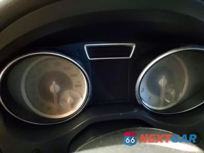 Zdjęcie 9 z 12 samochodu: 2014 MERCEDES-BENZ CLA 250 VIN:WDDSJ4EBXEN028329 - miniatura