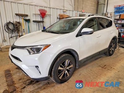 2017 TOYOTA RAV4 XLE JTMRFREV6HJ111592 - główne zdjęcie licytacji z USA - miniatura