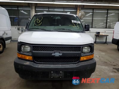 Piąte zdjęcie samochodu w środku: 2017 CHEVROLET EXPRESS G2500 VIN:1GCWGAF11H1325189 - miniatura