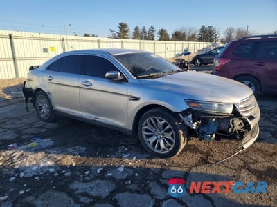 Czwarte zdjęcie samochodu z boku: 2018 FORD TAURUS LIMITED VIN:1FAHP2F80JG129538 - miniatura