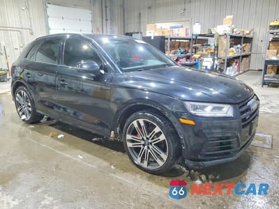 Czwarte zdjęcie samochodu z boku: 2020 AUDI SQ5 PREMIUM PLUS VIN:WA1B4AFY0L2021840 - miniatura
