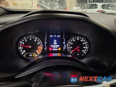 Zdjęcie 9 z 11 samochodu: 2018 JEEP RENEGADE LATITUDE VIN:ZACCJBBB5JPG96113 - miniatura