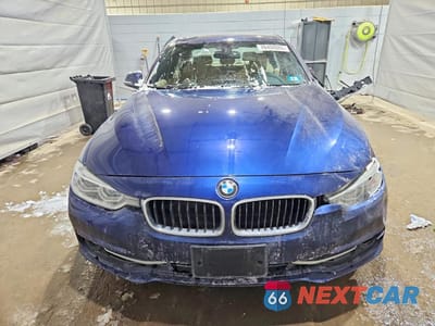 Piąte zdjęcie samochodu w środku: 2016 BMW 328 XI SULEV VIN:WBA8E3G5XGNU05462 - miniatura