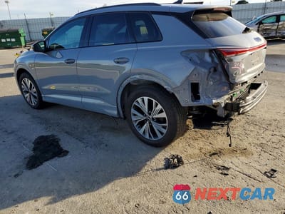Drugie zdjęcie samochodu z przodu: 2025 AUDI Q4 E-TRON PREMIUM VIN:WA1A5BFZXSP040386 - miniatura