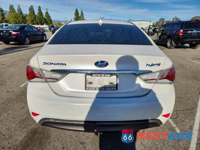Zdjęcie 6 z 11 samochodu: 2013 HYUNDAI SONATA HYBRID VIN:KMHEC4A41DA094018 - miniatura