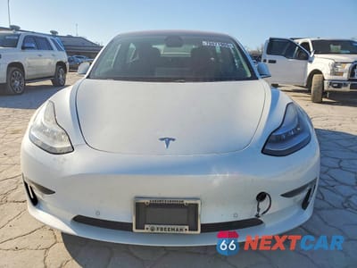 Piąte zdjęcie samochodu w środku: 2018 TESLA MODEL 3 VIN:5YJ3E1EB3JF178860 - miniatura