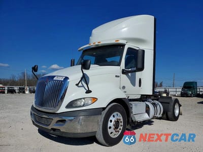 Drugie zdjęcie samochodu z przodu: 2019 INTERNATIONAL RH613 SEMI TRUCK VIN:3HSDXTZN3KN554891 - miniatura