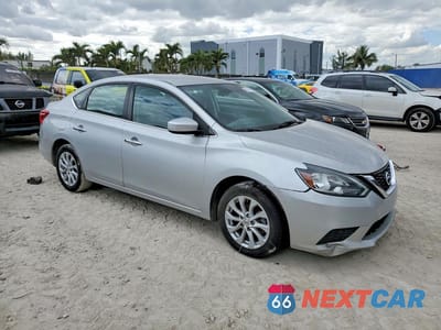 Czwarte zdjęcie samochodu z boku: 2019 NISSAN SENTRA S VIN:3N1AB7AP1KY316179 - miniatura
