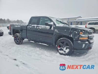 Czwarte zdjęcie samochodu z boku: 2019 CHEVROLET SILVERADO LD K1500 LT VIN:2GCVKPEC0K1208771 - miniatura