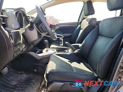 Zdjęcie 7 z 12 samochodu: 2017 HONDA FIT LX VIN:3HGGK5H58HM712157 - miniatura