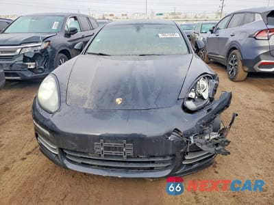 Piąte zdjęcie samochodu w środku: 2016 PORSCHE PANAMERA S VIN:WP0AB2A79GL050538 - miniatura