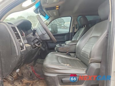 Zdjęcie 7 z 13 samochodu: 2016 RAM 4500 UTILITY / SERVICE TRUCK VIN:3C7WRKEL8GG209476 - miniatura