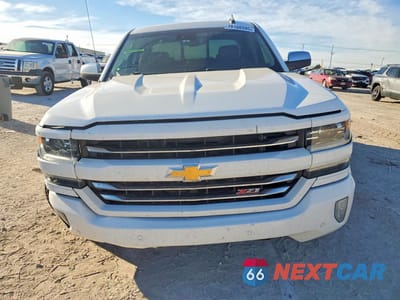 Piąte zdjęcie samochodu w środku: 2018 CHEVROLET SILVERADO K1500 LTZ VIN:3GCUKSEJ3JG204734 - miniatura