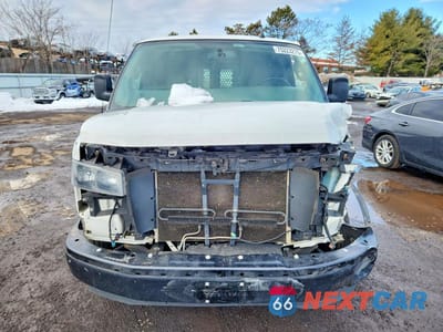 Piąte zdjęcie samochodu w środku: 2020 CHEVROLET EXPRESS G2500 UTILITY / SERVICE VAN VIN:1GCWGAFG3L1261895 - miniatura