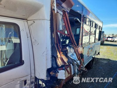 Zdjęcie 10 z 10 samochodu: 2013 FORD E450 SHUTTLE BUS VIN:1FDFE4FS5DDB16221 - miniatura