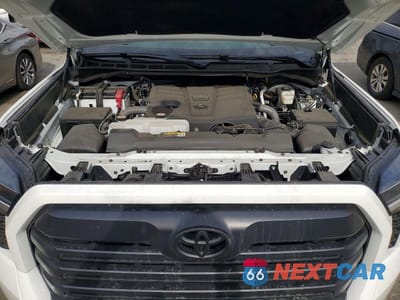 Zdjęcie 11 z 12 samochodu: 2025 TOYOTA TUNDRA CREWMAX SR VIN:5TFLA5AB9SX041647 - miniatura