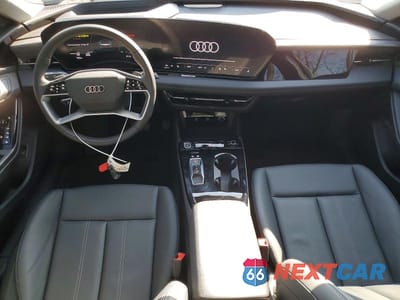 Zdjęcie 8 z 11 samochodu: 2025 AUDI A6 E-TRON PREMIUM PLUS 55 VIN:WAU2CAGH6SA017865 - miniatura