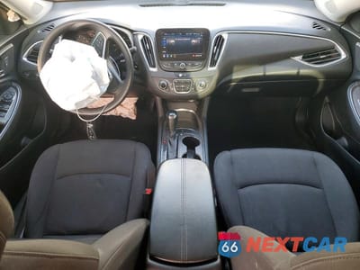 Zdjęcie 8 z 12 samochodu: 2020 CHEVROLET MALIBU LT VIN:1G1ZD5ST0LF003376 - miniatura