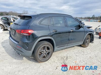 Trzecie zdjęcie samochodu z tyłu: 2021 MERCEDES-BENZ GLA 250 VIN:W1N4N4GB0MJ214657 - miniatura