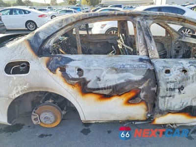 Zdjęcie 10 z 11 samochodu: 2020 MERCEDES-BENZ E 350 VIN:WDDZF8DB6LA752578 - miniatura