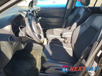 Zdjęcie 7 z 13 samochodu: 2016 JEEP COMPASS SPORT VIN:1C4NJCBA9GD784708 - miniatura