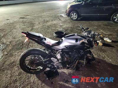 2017 YAMAHA FZ07 JYARM06E5HA011866 - główne zdjęcie licytacji z USA - miniatura