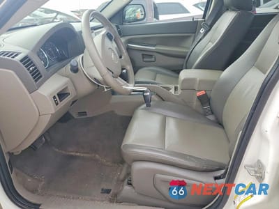 Zdjęcie 7 z 12 samochodu: 2008 JEEP GRAND CHEROKEE LAREDO VIN:1J8HS48N98C124467 - miniatura