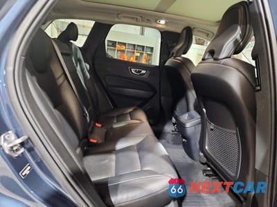 Zdjęcie 11 z 13 samochodu: 2019 VOLV XC60 T6 VIN:YV4A22RK1K1357566 - miniatura