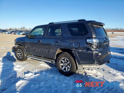 Drugie zdjęcie samochodu z przodu: 2018 TOYOTA 4RUNNER SR5/SR5 PREMIUM VIN:JTEBU5JR6J5498101 - miniatura
