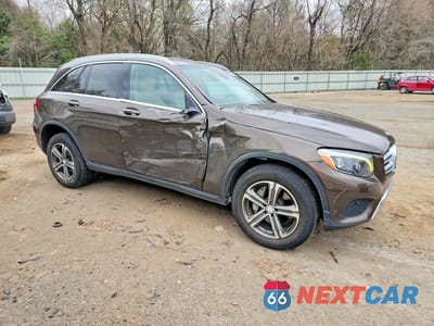 Czwarte zdjęcie samochodu z boku: 2016 MERCEDES-BENZ GLC 300 4MATIC VIN:WDC0G4KB7GF082425 - miniatura