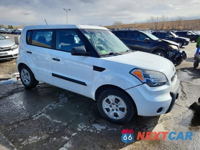 Czwarte zdjęcie samochodu z boku: 2011 KIA SOUL BASE VIN:KNDJT2A16B7267281 - miniatura